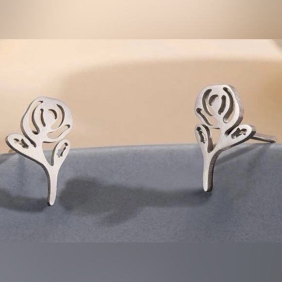 “Beauty Beast” Enchanted Rose Disney Lasercut Cut-Out Outline Floral Silver Stud - Picture 6 of 8